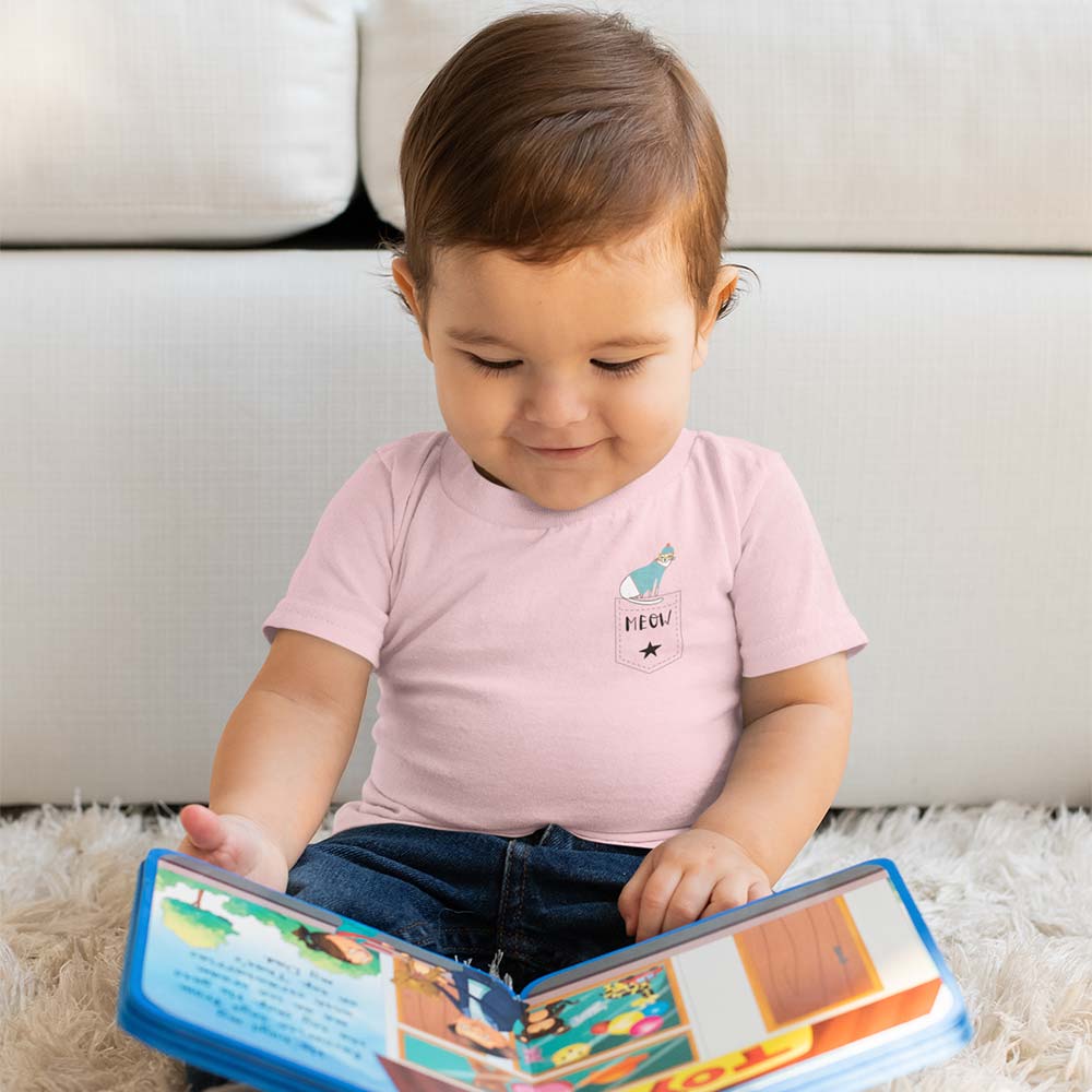 t-shirt-mockup-of-a-baby-boy-reading-a-book-m999-(2) t shirt mockup of a baby boy reading a book m999 2