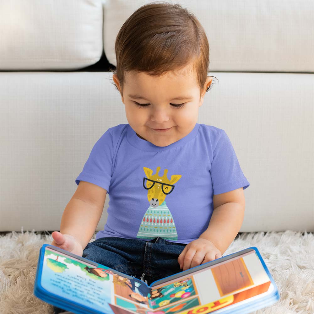 t-shirt-mockup-of-a-baby-boy-reading-a-book-m999-(3) t shirt mockup of a baby boy reading a book m999 3